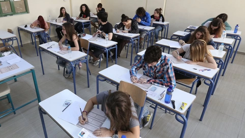 Μετεξεταστέοι οι ΣΥΡΙΖαίοι – Δεν ήξεραν ποιοι δίνουν σήμερα πανελλαδικές εξετάσεις